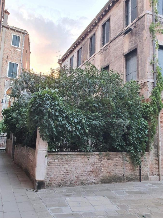 Residenza Oleandro Rosa Διαμέρισμα Βενετία Εξωτερικό φωτογραφία